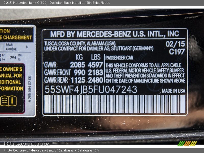 Obsidian Black Metallic / Silk Beige/Black 2015 Mercedes-Benz C 300