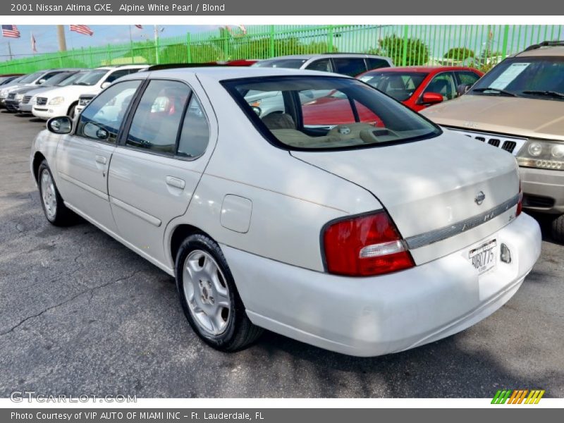 Alpine White Pearl / Blond 2001 Nissan Altima GXE