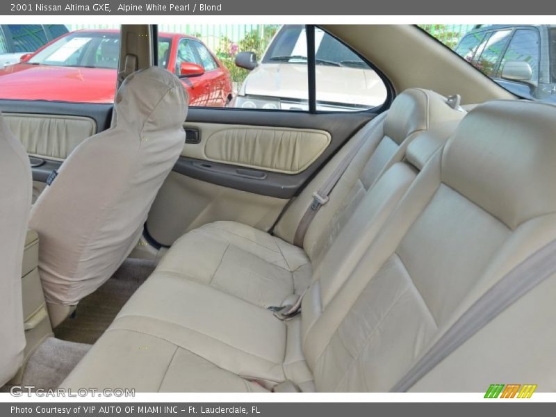 Alpine White Pearl / Blond 2001 Nissan Altima GXE