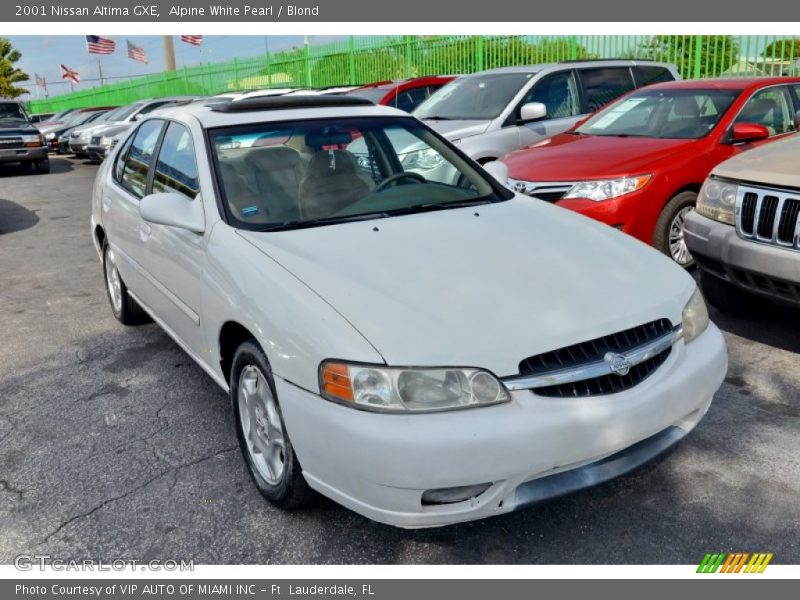 Alpine White Pearl / Blond 2001 Nissan Altima GXE