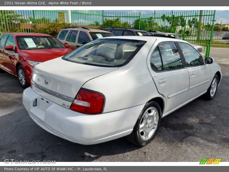 Alpine White Pearl / Blond 2001 Nissan Altima GXE