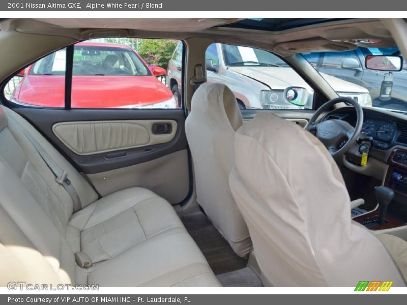 Alpine White Pearl / Blond 2001 Nissan Altima GXE