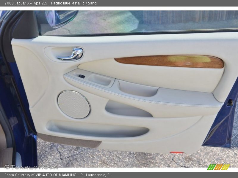Pacific Blue Metallic / Sand 2003 Jaguar X-Type 2.5
