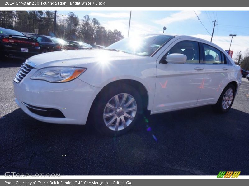 Bright White / Black 2014 Chrysler 200 Touring Sedan