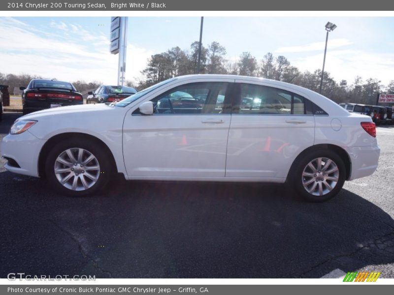 Bright White / Black 2014 Chrysler 200 Touring Sedan