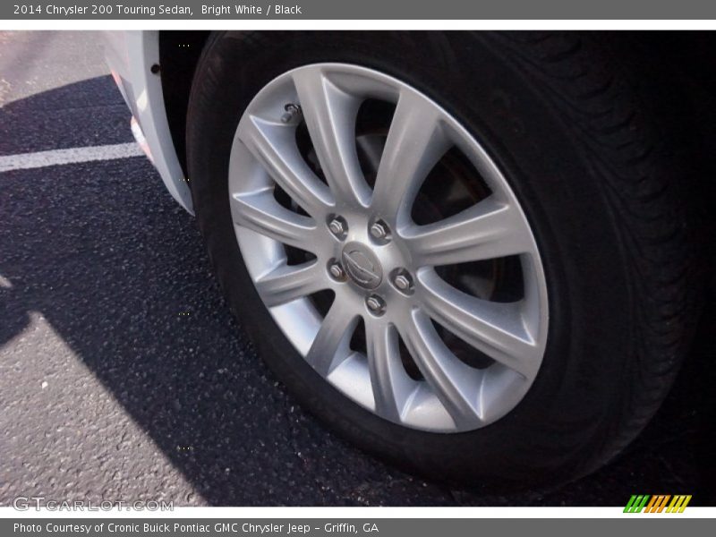 Bright White / Black 2014 Chrysler 200 Touring Sedan
