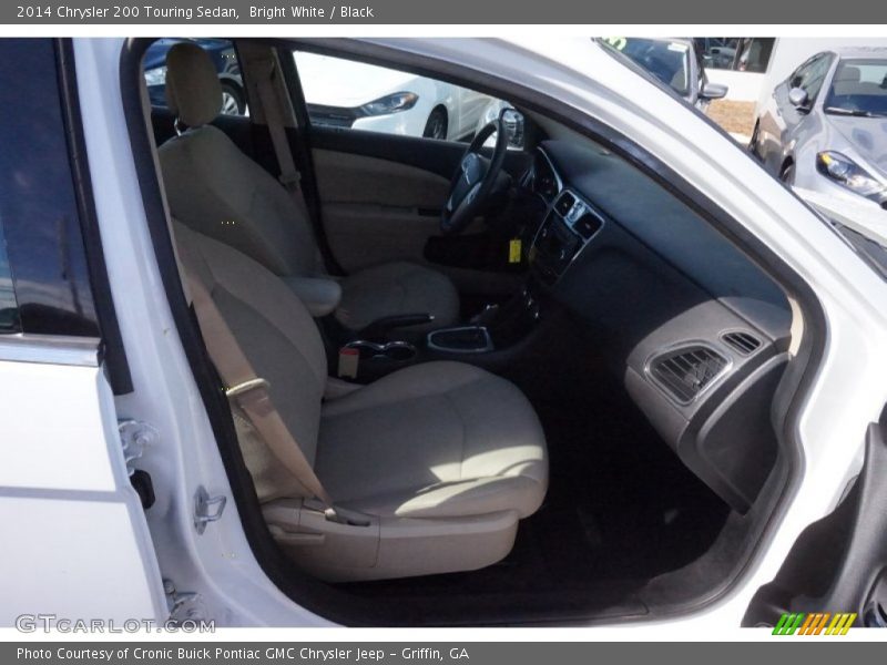 Bright White / Black 2014 Chrysler 200 Touring Sedan