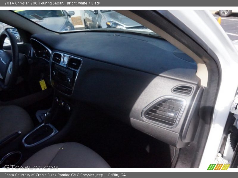 Bright White / Black 2014 Chrysler 200 Touring Sedan