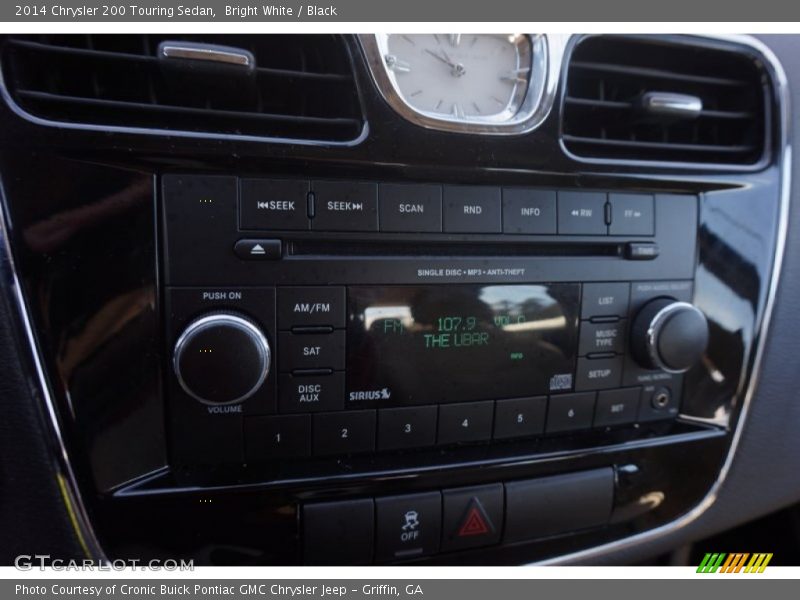 Bright White / Black 2014 Chrysler 200 Touring Sedan