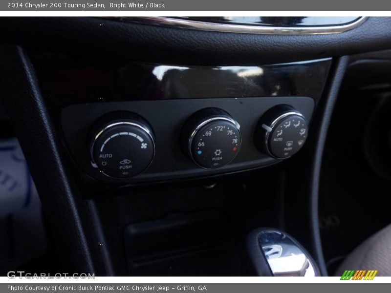 Bright White / Black 2014 Chrysler 200 Touring Sedan