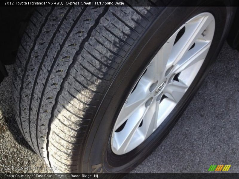 Cypress Green Pearl / Sand Beige 2012 Toyota Highlander V6 4WD
