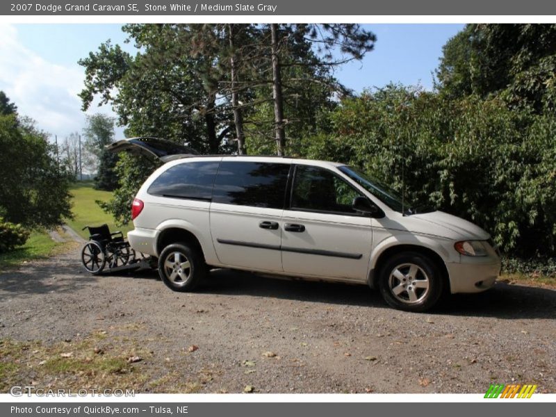 Stone White / Medium Slate Gray 2007 Dodge Grand Caravan SE