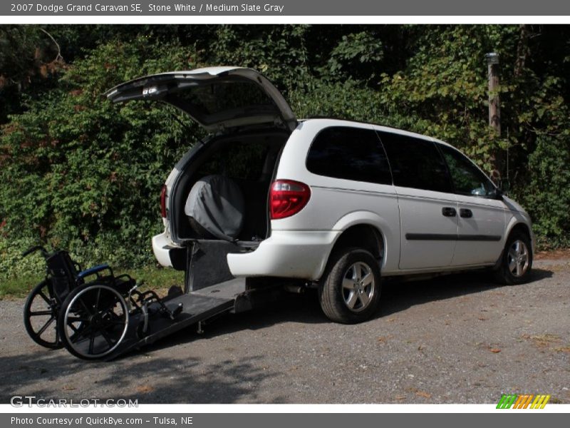 Stone White / Medium Slate Gray 2007 Dodge Grand Caravan SE