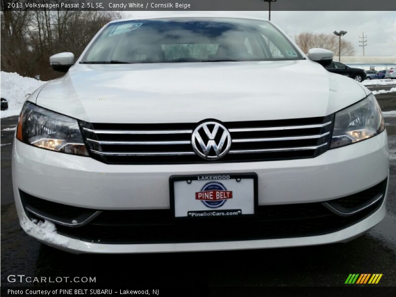 Candy White / Cornsilk Beige 2013 Volkswagen Passat 2.5L SE