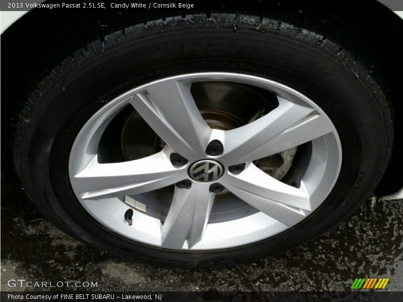 Candy White / Cornsilk Beige 2013 Volkswagen Passat 2.5L SE