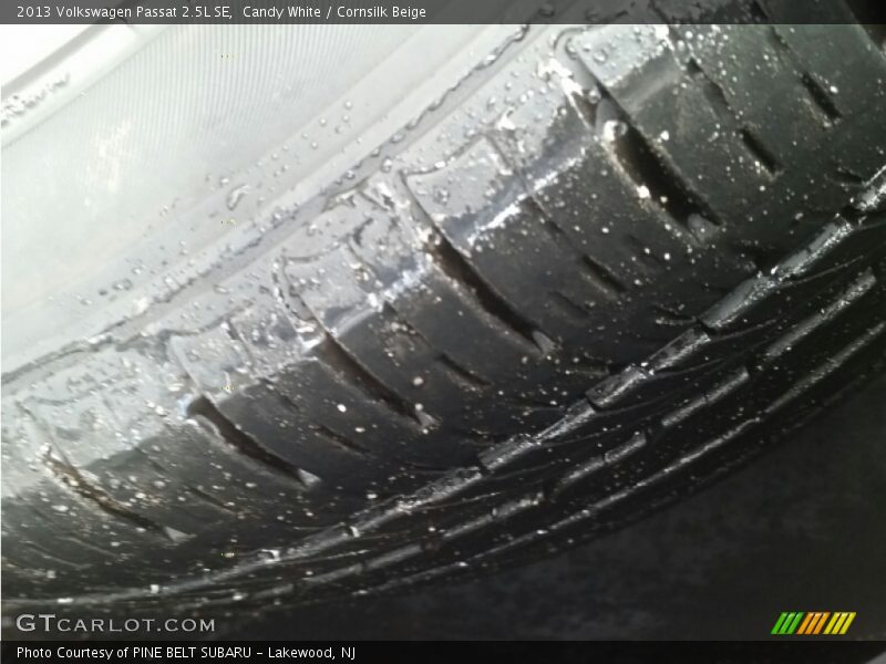 Candy White / Cornsilk Beige 2013 Volkswagen Passat 2.5L SE