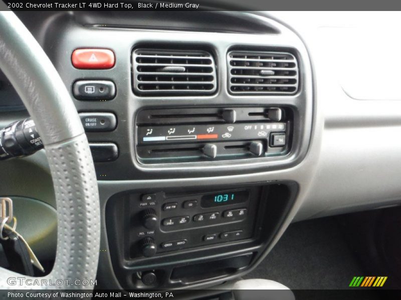 Black / Medium Gray 2002 Chevrolet Tracker LT 4WD Hard Top