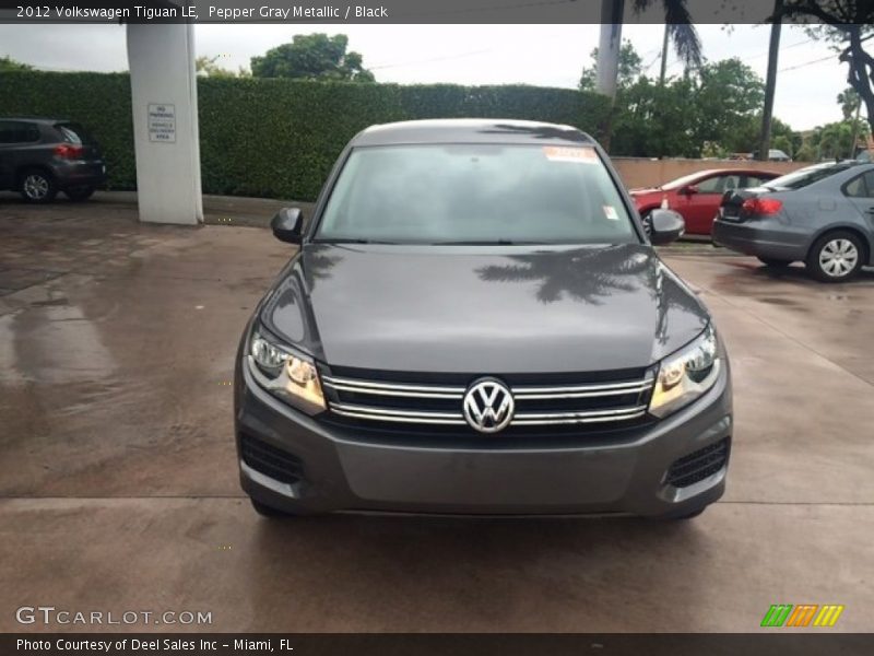 Pepper Gray Metallic / Black 2012 Volkswagen Tiguan LE
