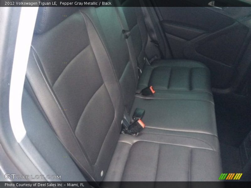 Pepper Gray Metallic / Black 2012 Volkswagen Tiguan LE