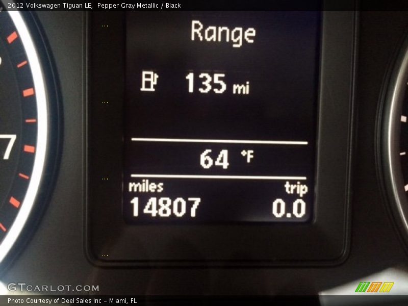Pepper Gray Metallic / Black 2012 Volkswagen Tiguan LE