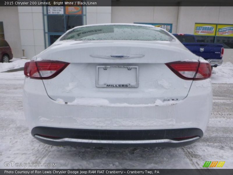 Bright White / Black/Linen 2015 Chrysler 200 Limited