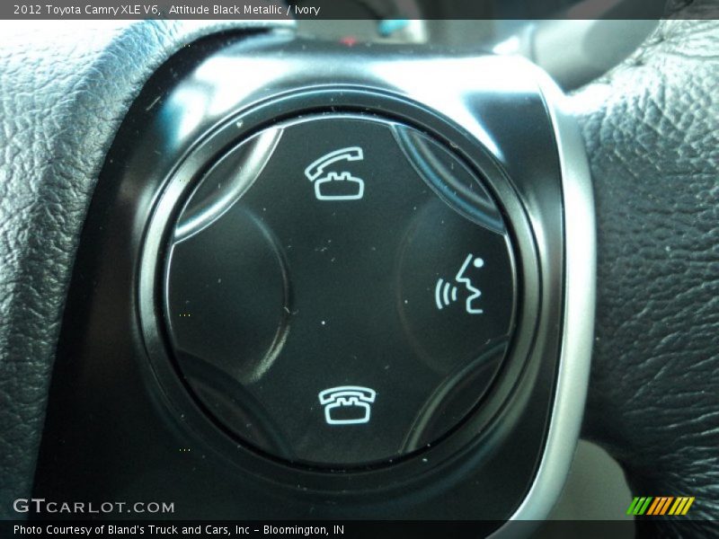 Attitude Black Metallic / Ivory 2012 Toyota Camry XLE V6