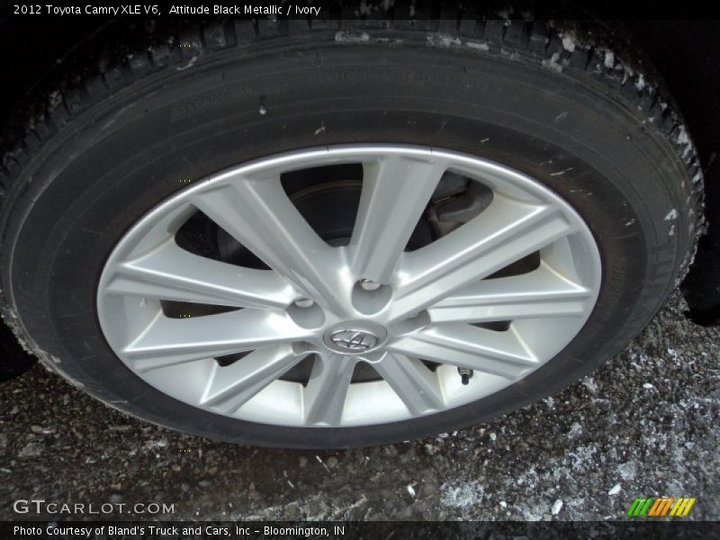 Attitude Black Metallic / Ivory 2012 Toyota Camry XLE V6