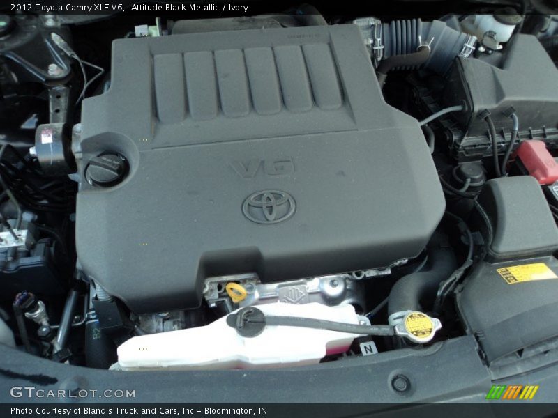 Attitude Black Metallic / Ivory 2012 Toyota Camry XLE V6