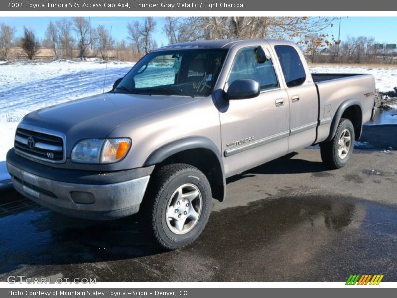 Front 3/4 View of 2002 Tundra SR5 Access Cab 4x4