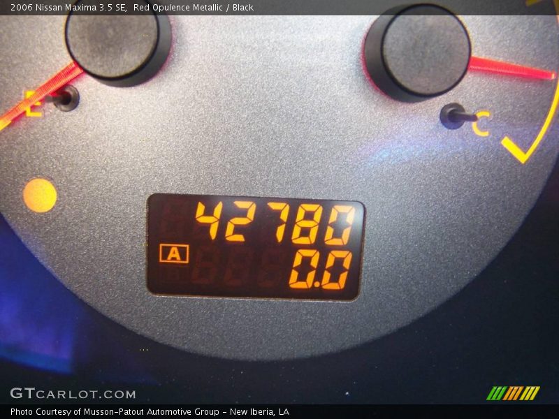 Red Opulence Metallic / Black 2006 Nissan Maxima 3.5 SE