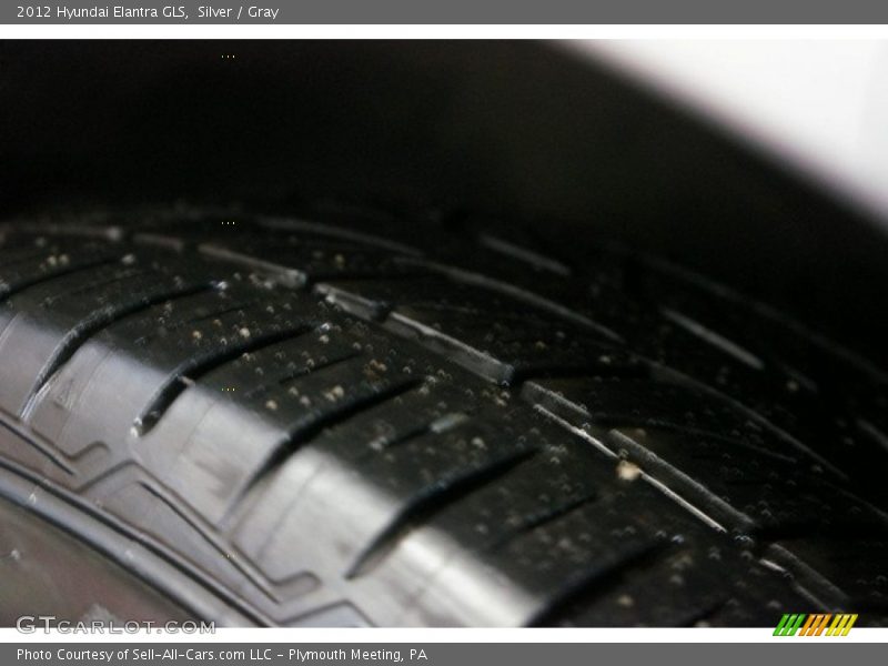 Silver / Gray 2012 Hyundai Elantra GLS