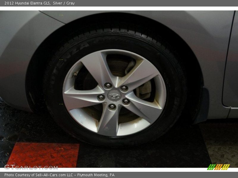 Silver / Gray 2012 Hyundai Elantra GLS