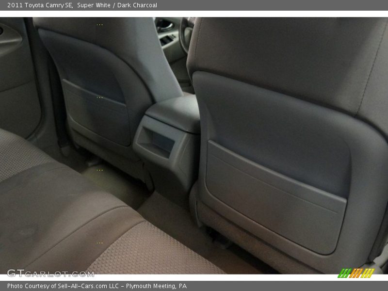 Super White / Dark Charcoal 2011 Toyota Camry SE