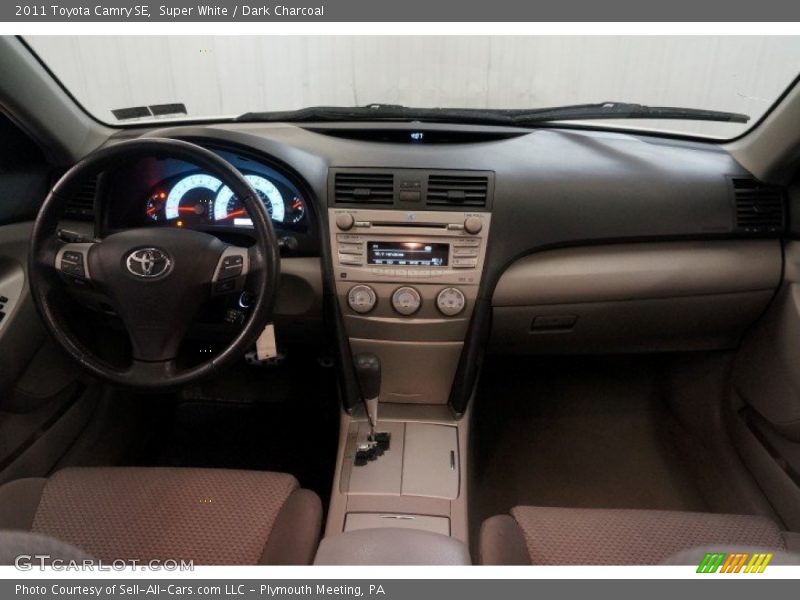 Super White / Dark Charcoal 2011 Toyota Camry SE