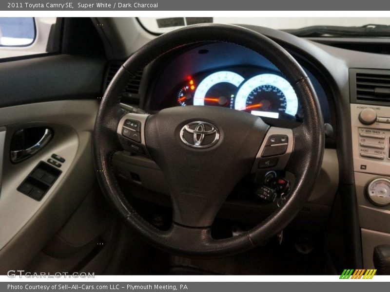 Super White / Dark Charcoal 2011 Toyota Camry SE