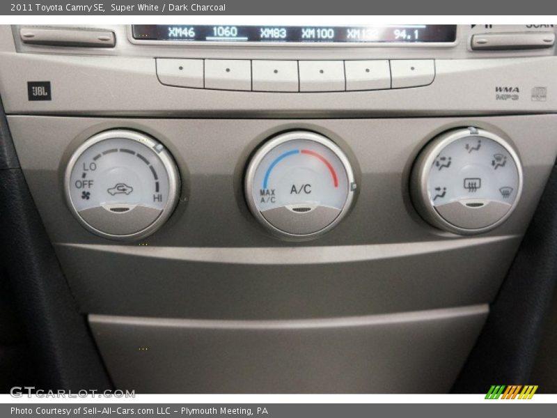 Super White / Dark Charcoal 2011 Toyota Camry SE