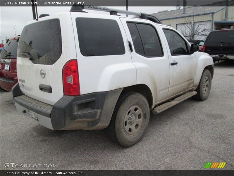 Avalanche White / Gray 2012 Nissan Xterra S