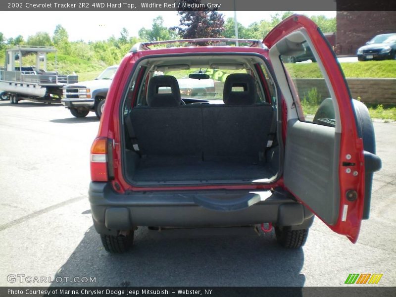 Wildfire Red / Medium Gray 2002 Chevrolet Tracker ZR2 4WD Hard Top