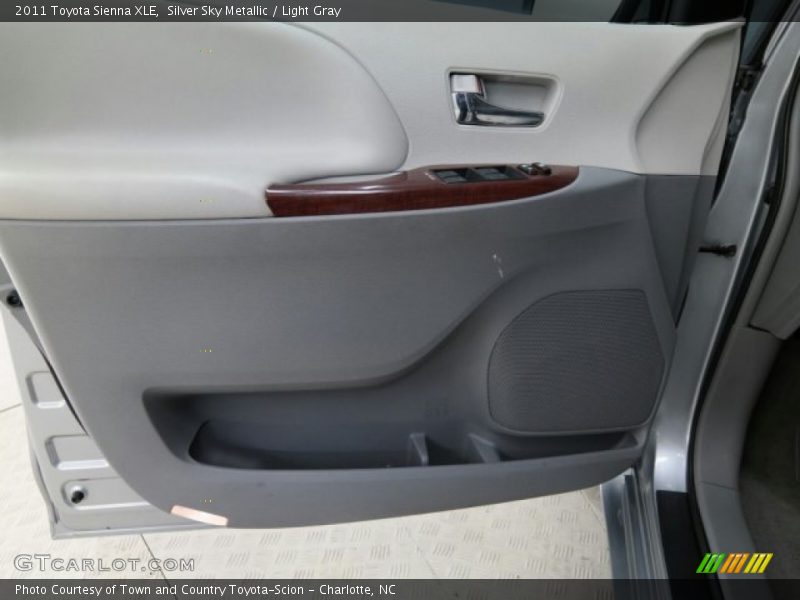 Silver Sky Metallic / Light Gray 2011 Toyota Sienna XLE