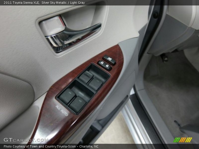 Silver Sky Metallic / Light Gray 2011 Toyota Sienna XLE