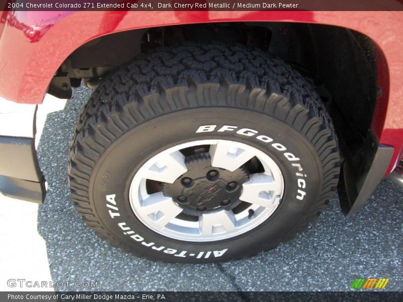 Dark Cherry Red Metallic / Medium Dark Pewter 2004 Chevrolet Colorado Z71 Extended Cab 4x4