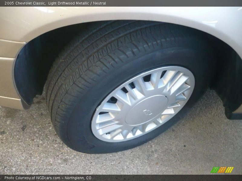 Light Driftwood Metallic / Neutral 2005 Chevrolet Classic