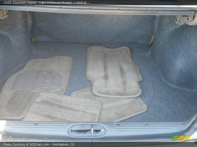 Light Driftwood Metallic / Neutral 2005 Chevrolet Classic