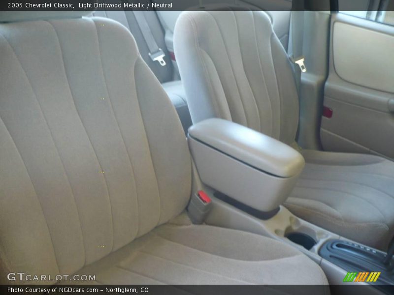Light Driftwood Metallic / Neutral 2005 Chevrolet Classic