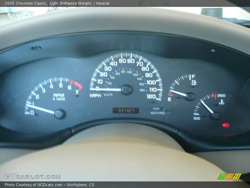 Light Driftwood Metallic / Neutral 2005 Chevrolet Classic