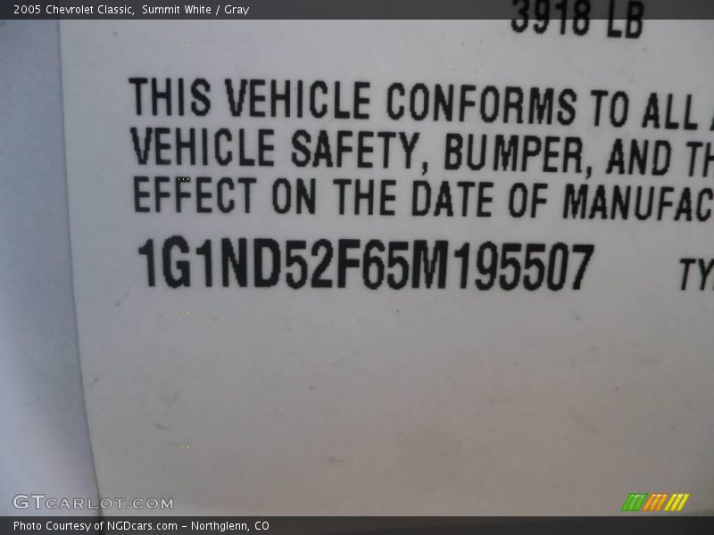 Summit White / Gray 2005 Chevrolet Classic
