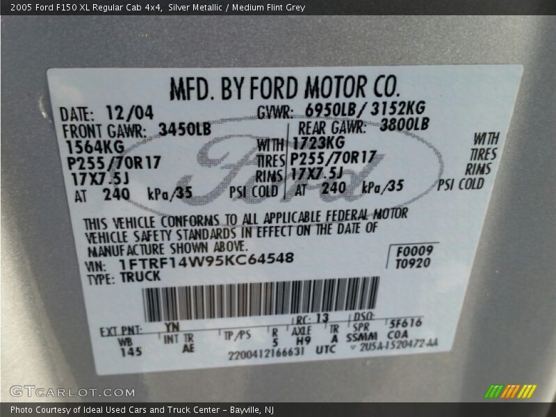 Silver Metallic / Medium Flint Grey 2005 Ford F150 XL Regular Cab 4x4