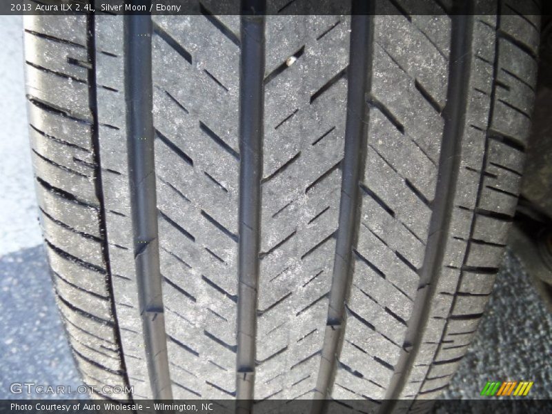 Silver Moon / Ebony 2013 Acura ILX 2.4L
