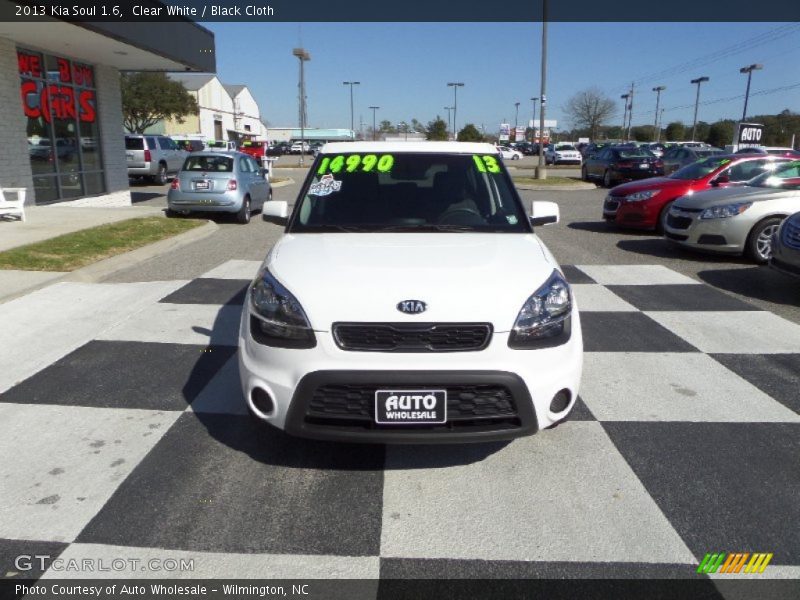 Clear White / Black Cloth 2013 Kia Soul 1.6