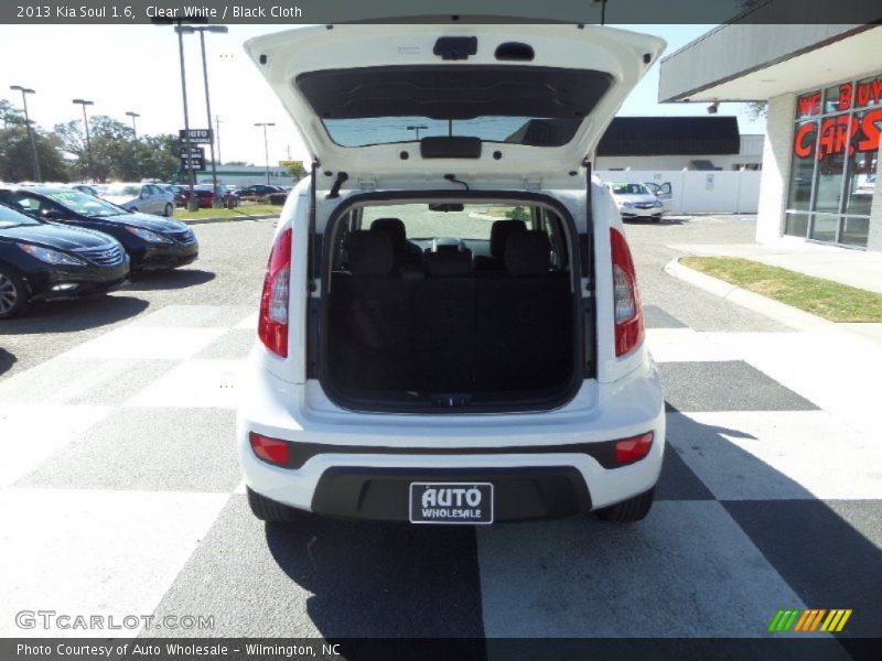 Clear White / Black Cloth 2013 Kia Soul 1.6